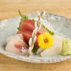 Assortment of 3 kinds of sashimi