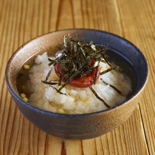 茶泡飯（梅子、鮭魚、海帶）