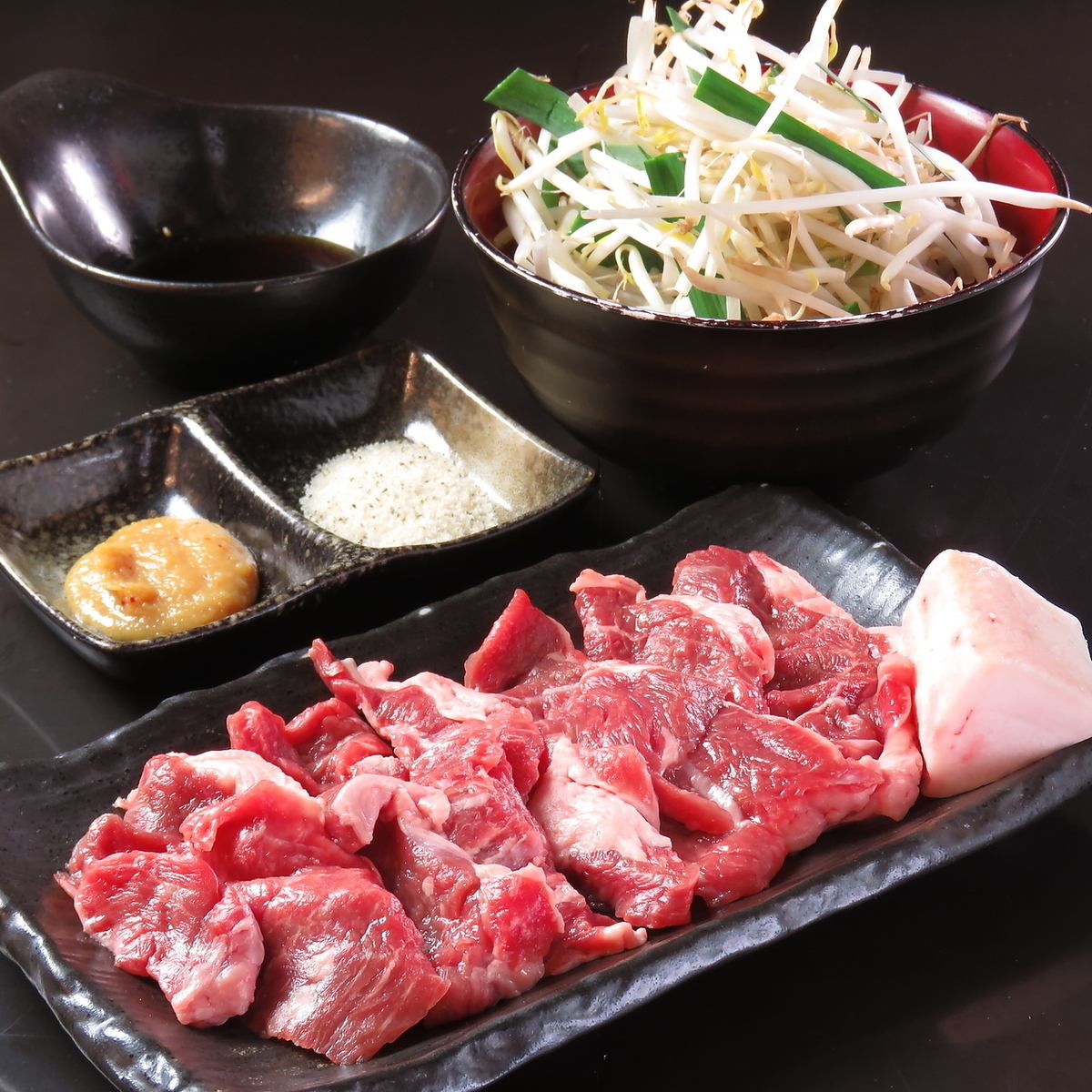 昼から楽しむ新鮮生ラム、ジューシーな旨さをランチで満喫♪