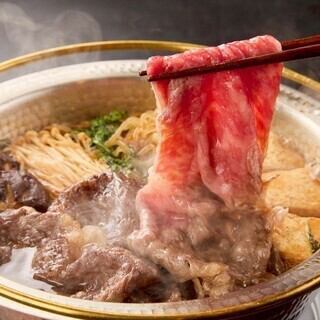 [Most popular] Upper course: A comprehensive plan including Kobe beef sashimi and original sukiyaki for 13,200 yen (tax included)