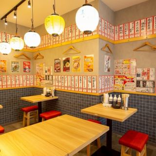 我们还设有可容纳10至20人的宴会厅！小型社交聚会、酒会、新品发布会等各种座位，欢迎垂询！我们还提供各种优惠券和预订优惠。