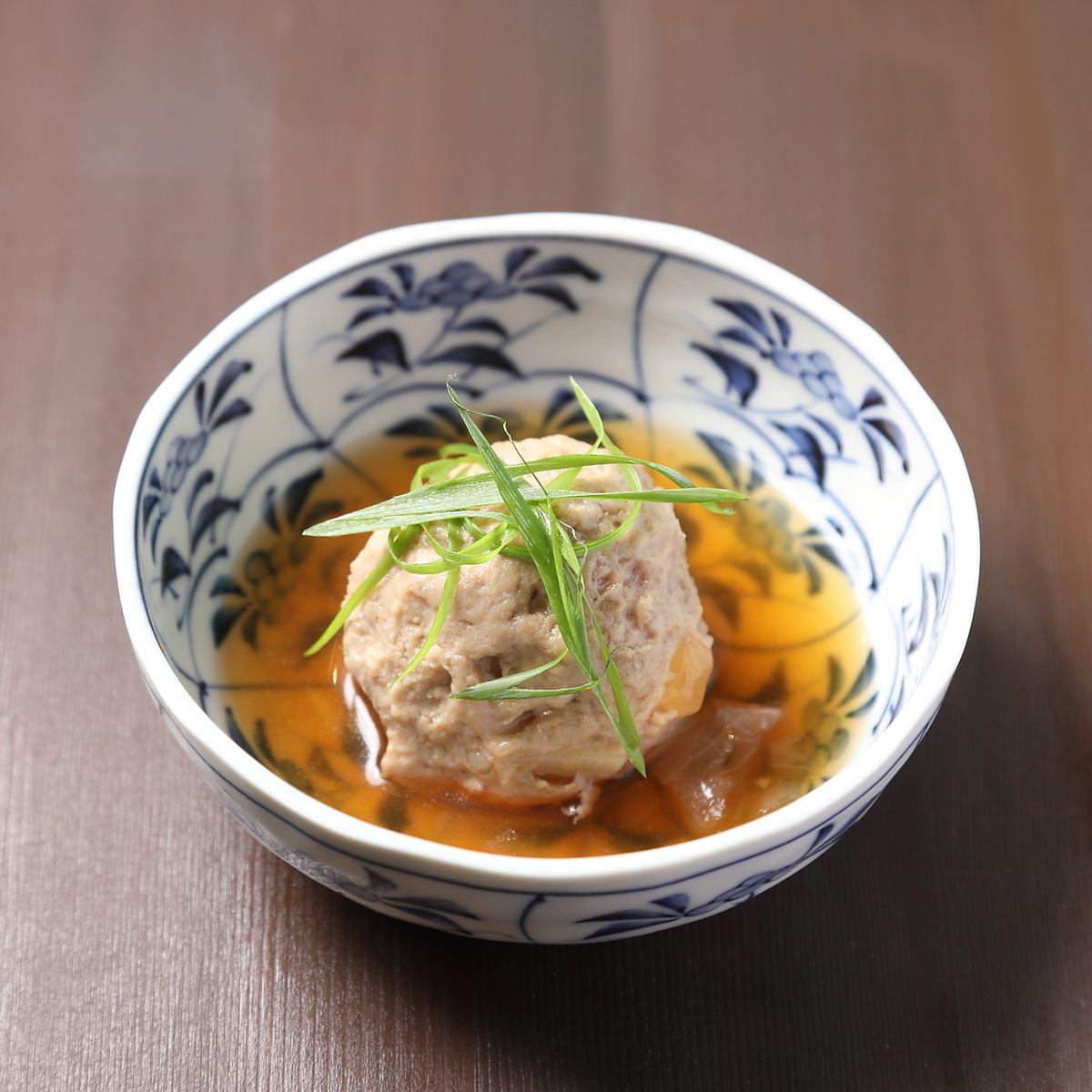 しっぽり落ち着きの空間で、日本料理シェフが腕をふるいます！