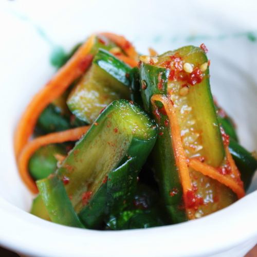 [Kimchi] Chinese cabbage kimchi / Oi kimchi / Kakuteki