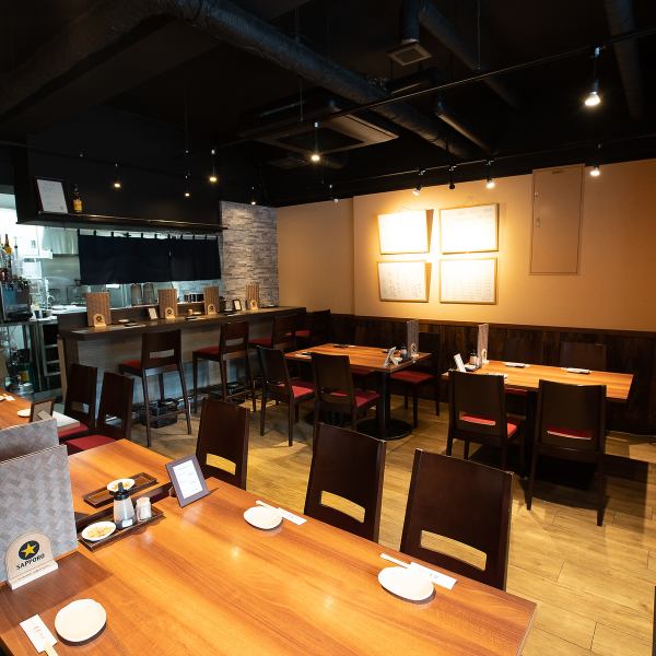 Depending on the number of people, we will prepare table seats where you can relax and enjoy your meal.Please feel free to contact us as we can also accommodate various banquets.For a banquet, we recommend the pork shabu-shabu course where you can enjoy the savory taste of the meat with our specialty soup stock!