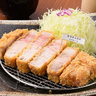 Our recommendation is the tonkatsu made with domestic brand pork!