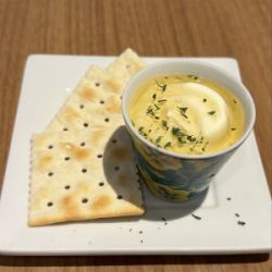 フレッシュマスカルポーネチーズ　はちみつがけ