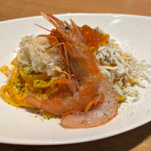 魚介たっぷりクリームパスタ