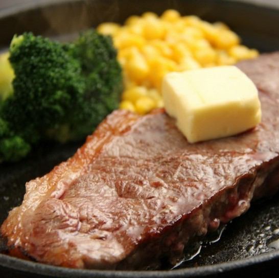 【テイクアウト出来ます】肉々しい牛肉100％のハンバーグと柔らか牛ステーキのお店