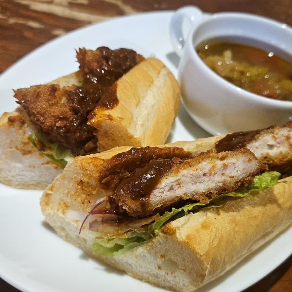 【6月ランチ限定】豚ヒレカツのバケットサンド