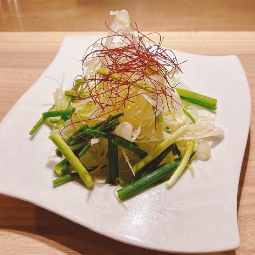 Make your meat even more delicious! Yakiniku restaurant green onion salad