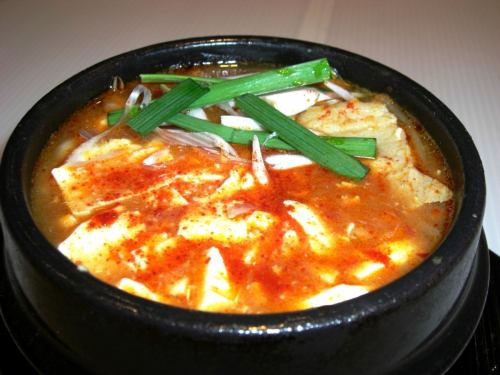 【オススメ】スンドゥブチゲ(豆腐の旨辛チゲ)/テールスープ