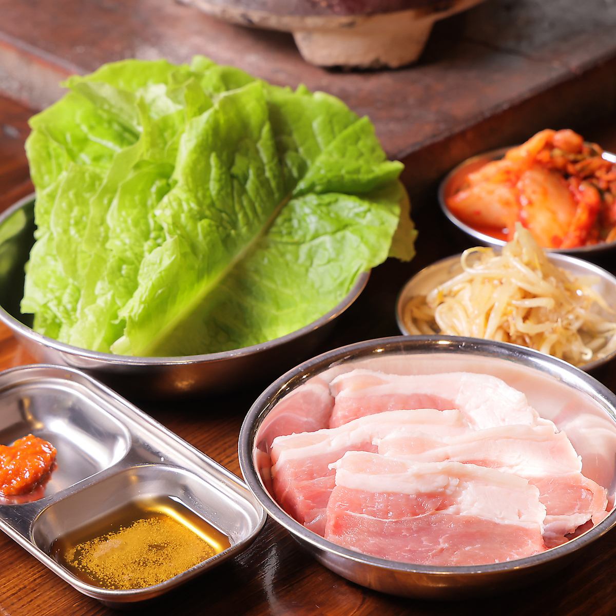 豚焼肉が楽しめます！韓国料理のサムギョプサルセットもあります