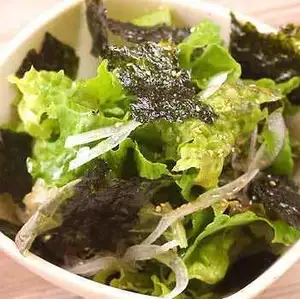 Korean seaweed salad