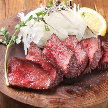 肉本来の旨味が堪能できる、希少部位のザブトン 150g