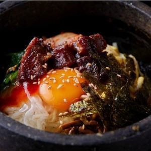 Stone-baked Bibimbap / Stone-baked Cheese Curry