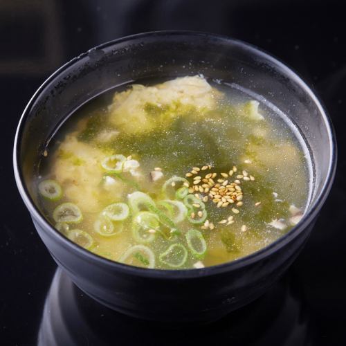 Egg soup / wakame soup