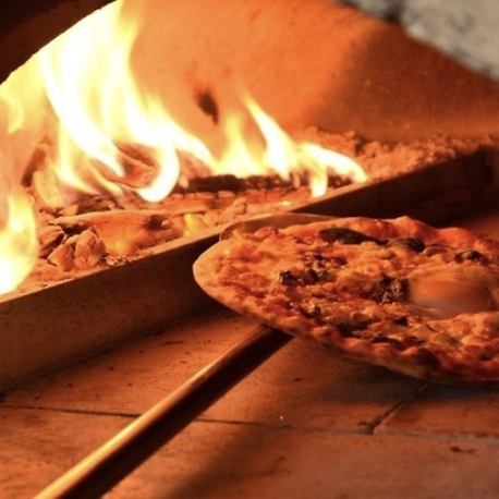 You can enjoy chewy homemade fresh pasta and authentic pizza baked in a stone oven.