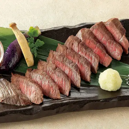 黒毛和牛赤身肉のステーキ