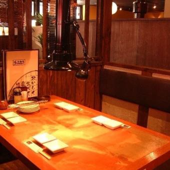 Table seat for 2 to 4 people.It can be enjoyed by couples and close friends ★ Total seating capacity is 90 seats! We will guide you according to the number of people and scenes! Various scenes such as welcome and farewell party, launch party, launch, meal etc Enjoy♪ ※The picture is an example