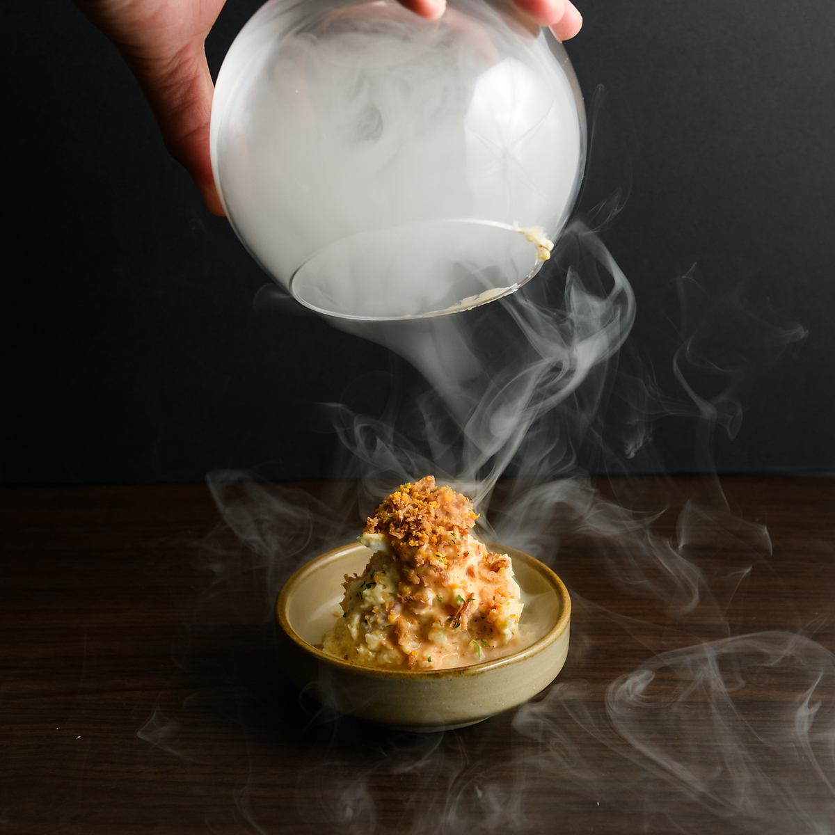 観て、食べて楽しい創作料理の数々！自家製カクテルもおすすめ♪