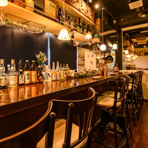 おひとりさまでも大歓迎♪ゆったりカウンター席