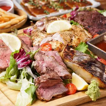【7000円よくばりコース】肉×魚!肉と海鮮の両方を楽しめる◆12品+3時間飲み放題付
