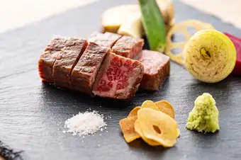 [November-December] Limited-time course for the year-end party season: "UTAGE"