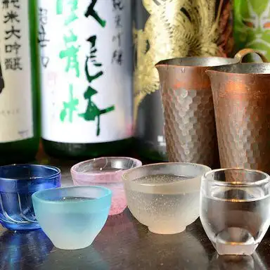 Refreshing sake under the summer night sky