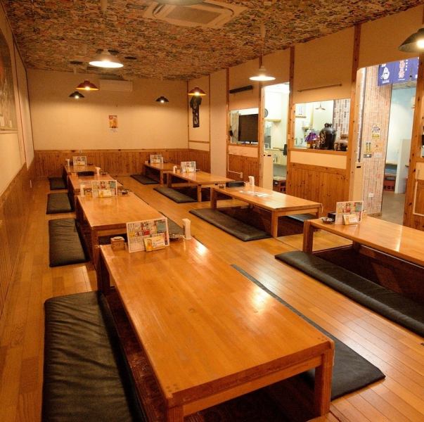 [Accommodates up to 50 people!] Spacious sunken kotatsu seats are ideal for banquets, receptions, and banquets. A course with all-you-can-drink for 2.5 hours is available for 3,500 JPY (incl. tax).