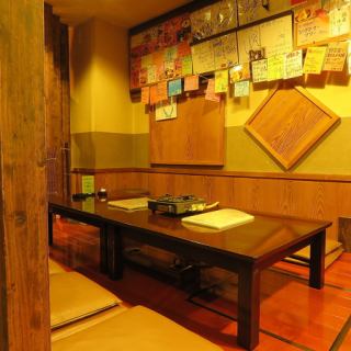 [There is a private room] Private rooms can be used from 2 people.It is a tatami room where you can relax.In addition, it can be reserved in the store for 20 to 50 people.Please feel free to contact us as reservations are required for completely private rooms.
