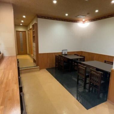 三ヶ森駅から徒歩5分の場所に佇む、隠れ家的な和食居酒屋です。毎朝、魚屋から直接仕入れる新鮮な旬の魚をご堪能いただけます。さらに、炭火焼も絶品で、国産牛や豚、穴子などといったこだわりの食材の旨味をシンプルに引き出します。落ち着いた雰囲気の中で、ゆっくりとお食事をお楽しみください。