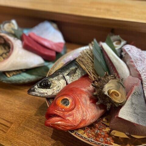 毎朝魚屋から仕入れる鮮魚