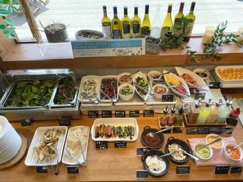 Lunch salad buffet