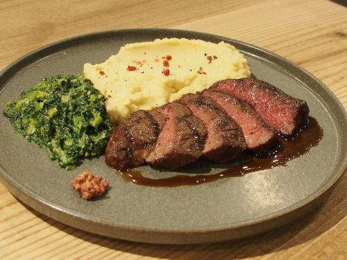 [Meat! Steak!] Shonan Yamayuri beef rump steak 100g ~ Homemade balsamic sauce, blackcurrant mustard ~