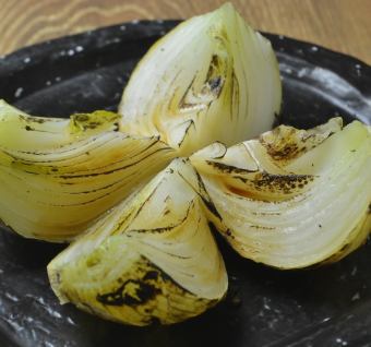 Grilled new onions