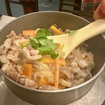 和牛コウネと新しょうがの釜飯
