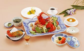 午餐限定【彩虹】濃汁龍蝦、特色沙拉、炸貝殼等9道菜