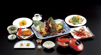 【若松】可以品嚐活龍蝦生魚片的套餐。烤龍蝦、鯛魚等共11道菜