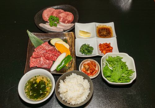 和牛カルビランチ