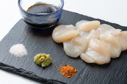 Scallop sashimi