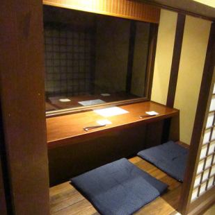 It is a private tatami room with a nice atmosphere and a special feeling.