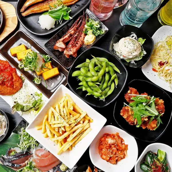食べ飲み放題専門店なので提供スピードにも自信あり!!居酒屋メニューに加えて、寿司や焼鳥も食べ飲み放題♪