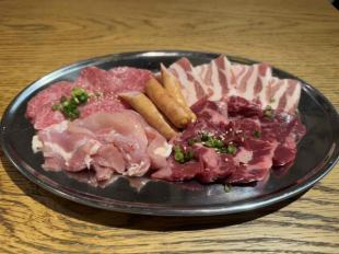 MIX盛り合わせ(牛・豚・鶏350g)