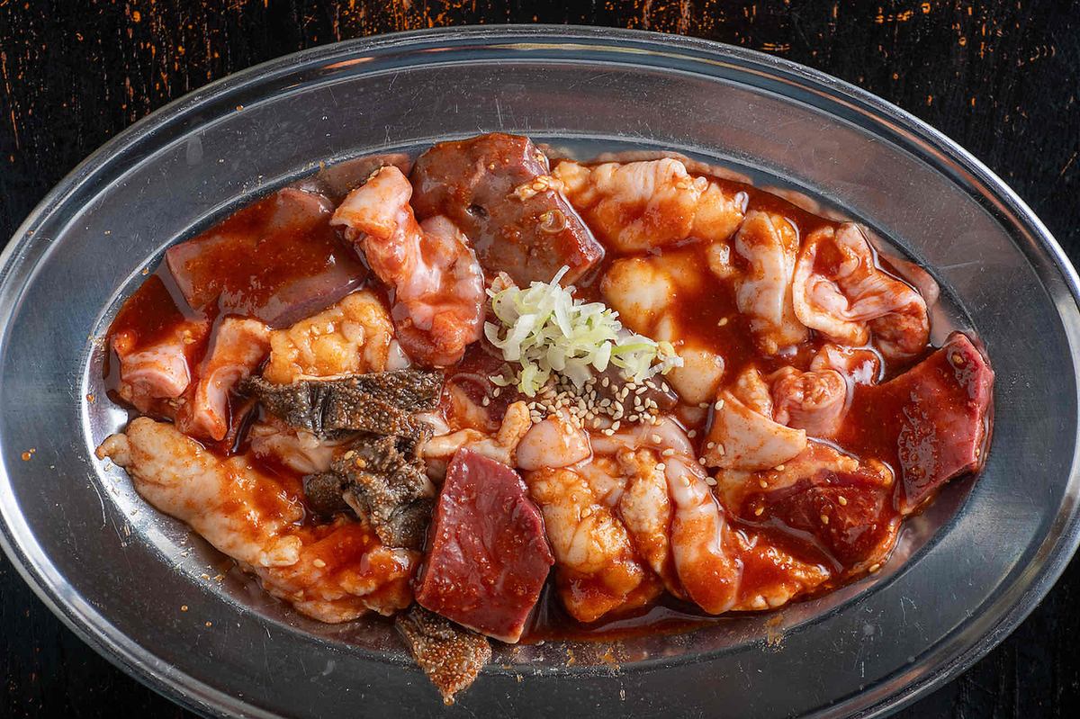 強炭酸サワーと希少部位ホルモン焼きが名物のお店【炭火焼肉ぼんど】お座敷席完備◎