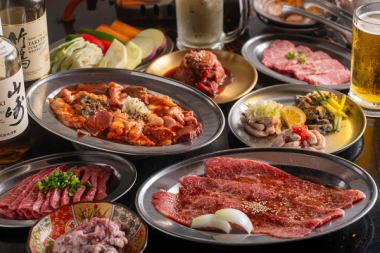 【☆忘年会に☆人気メニュー食べつくしコース】6000円（税込）　アルコール飲み放題付き！