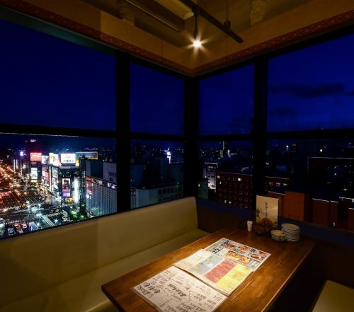 A popular couple seat with a panoramic view of the night view! Whether it's a date, a girls-only gathering, or bringing someone outside of Hokkaido, you'll be overwhelmed by the beautiful night view! Reservation required by phone!