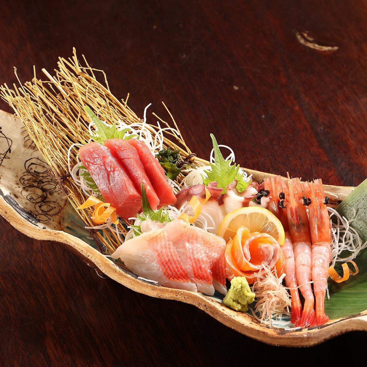 旬の魚を使用したお料理をご堪能ください。