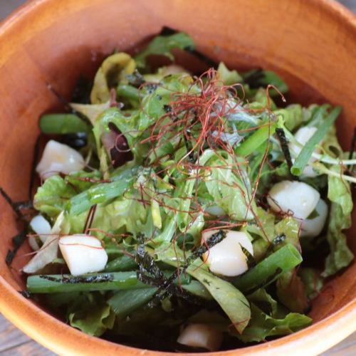 Choregi salad with green onions