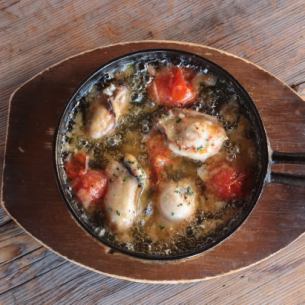 Oysters and tomato chirillo