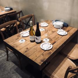 Table seat in the back of the store.Among playful interior, it is perfect for drinking party with girls' party or friends! Since 4 person seats are arranged freely, please consult us in case of the number of adults!